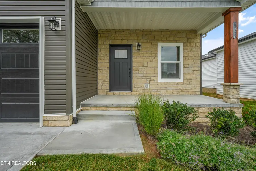 7622 Sycamore Breeze Rd, Knoxville, TN 37920 - #2