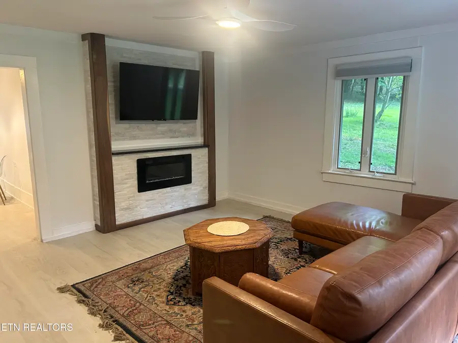 2504 White Wing Rd, Lenoir City, TN 37771 - #2