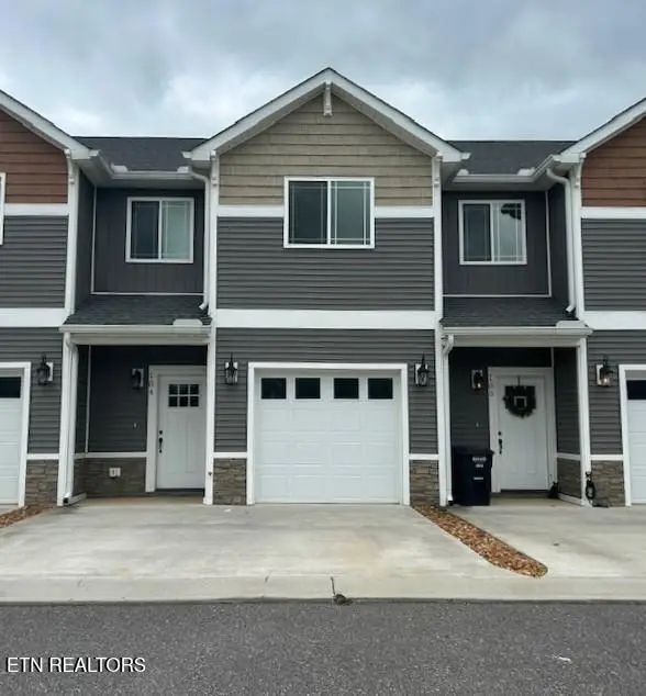 1038 E Main St, Livingston, TN 38570 - #2