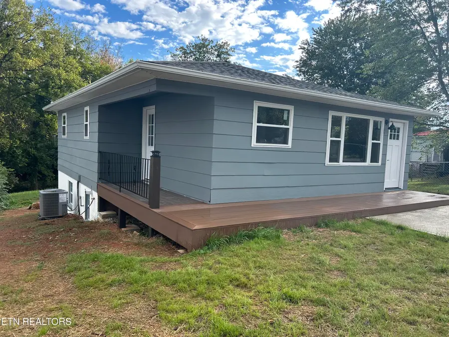 731 Lennie Ave, Morristown, TN 37813 - #3