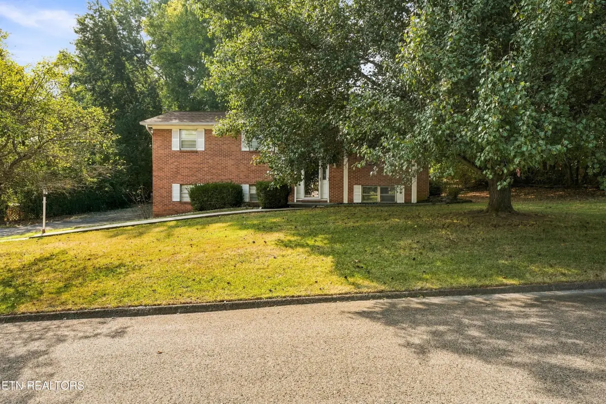 3500 S Fountaincrest Drive, Knoxville, TN 37918 - #1