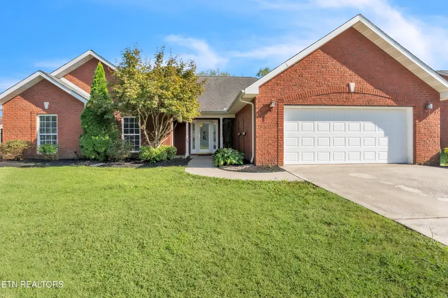 160 Edinburgh Drive, Lenoir City, TN 37771 - #2