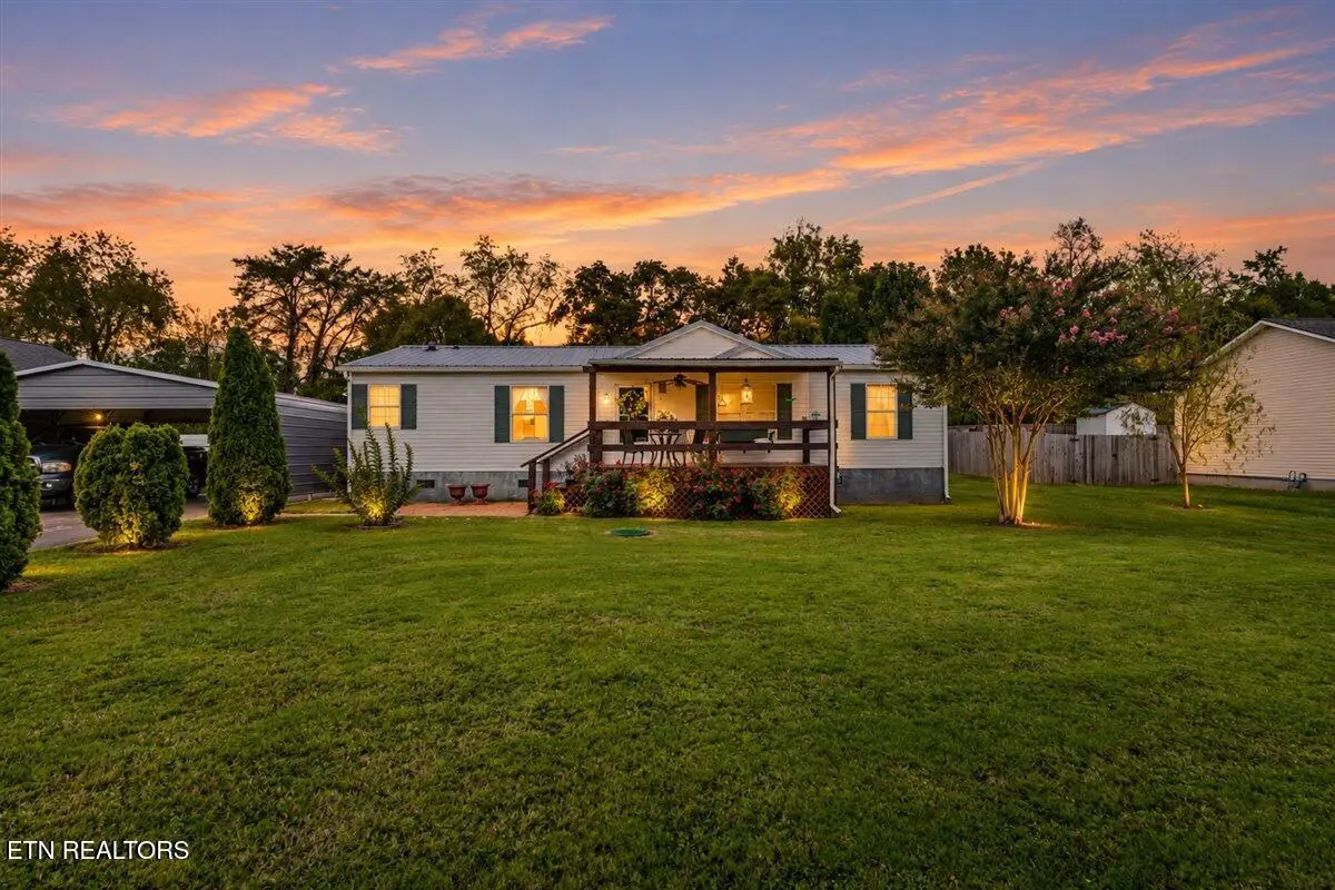 171 E Memorial Drive, Jacksboro, TN 37757 - #1