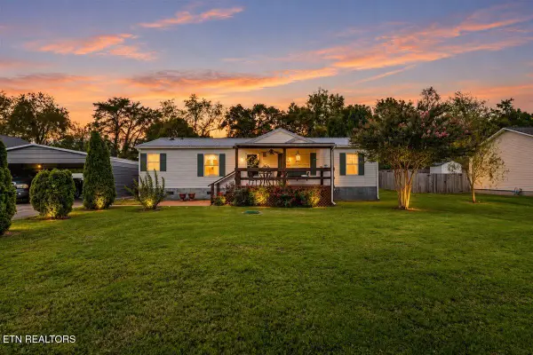 171 E Memorial Drive, Jacksboro, TN 37757