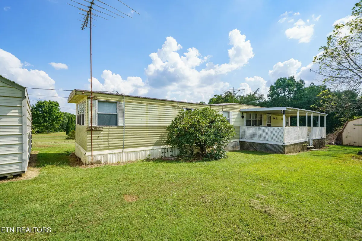 1055 Rector Rd, Crossville, TN 38571 - #1