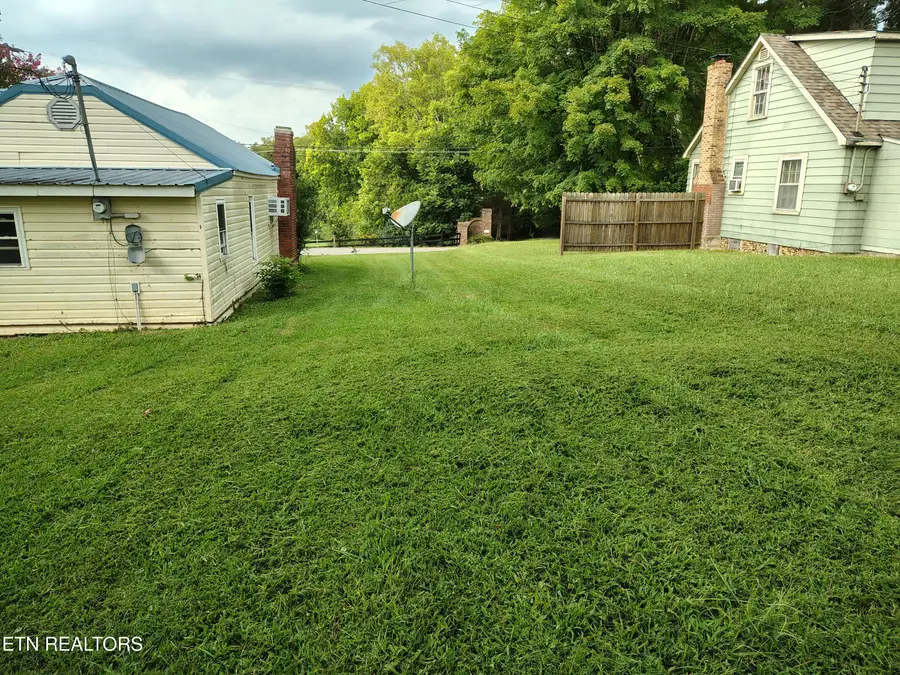 401 E Farrell St, Niota, TN 37826 - #3