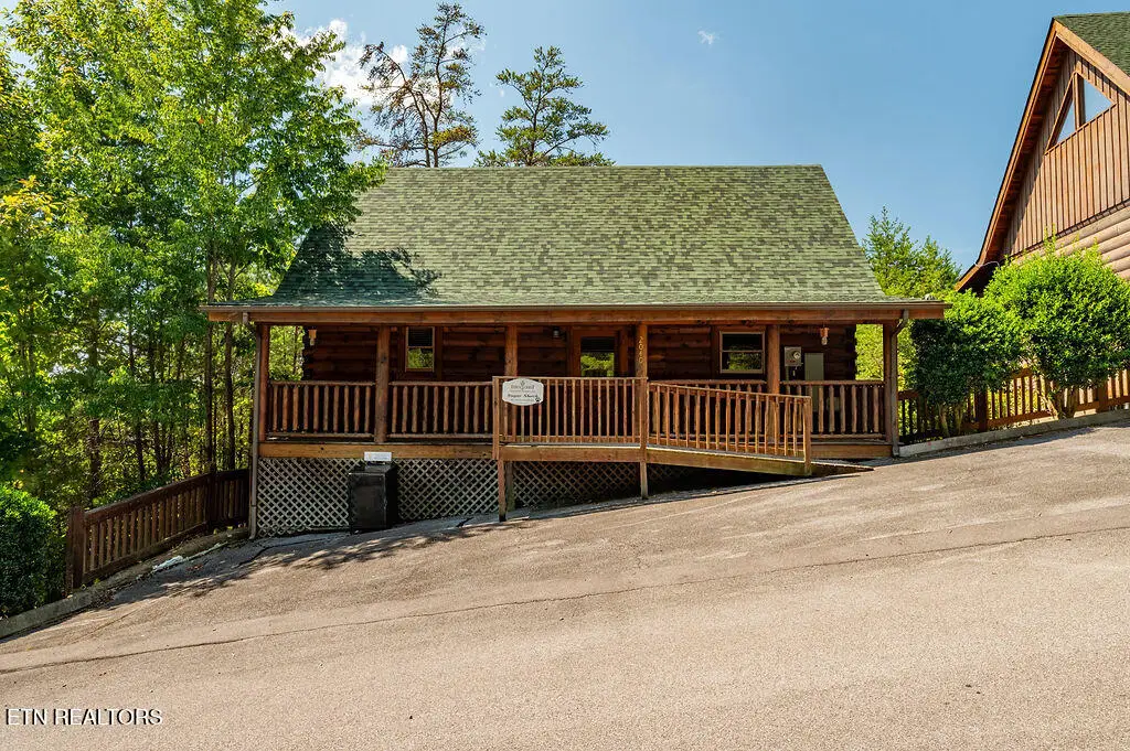 2040 Cougar Crossing Way, Sevierville, TN 37862 - #1