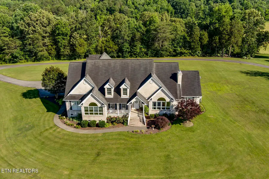 1044 Smith Valley Rd, Lenoir City, TN 37772 - #2