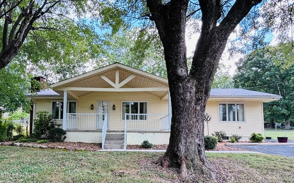 1014 Lakeshore Drive, Jamestown, TN 38556 - #1