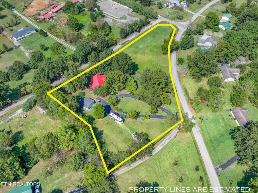 8820 Trout Rd, Mascot, TN 37806 - #2