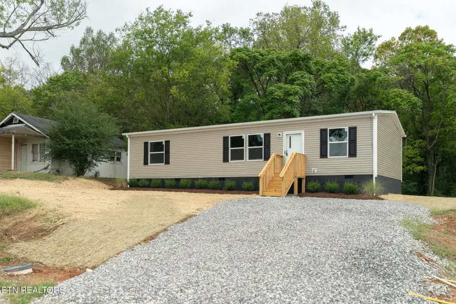 112 Redwood Drive, Harriman, TN 37748 - #2