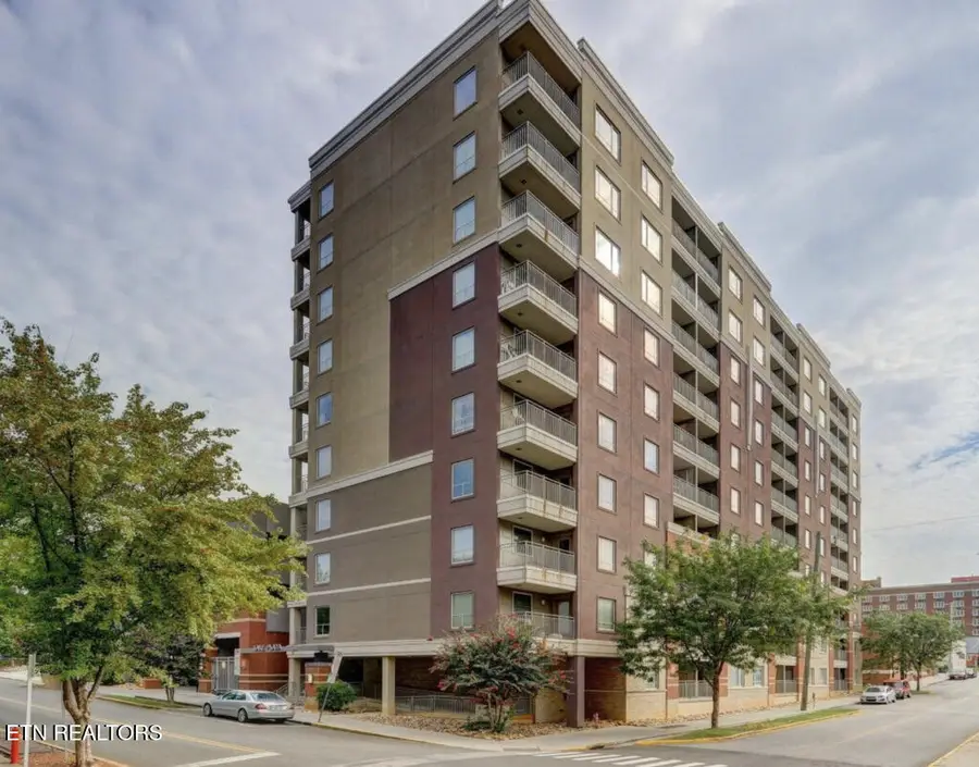 1735 Lake Ave #104, Knoxville, TN 37916 - #2