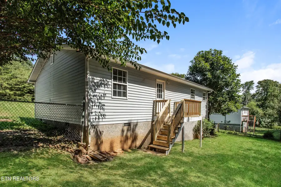 252 Queener Lane, Caryville, TN 37714 - #2