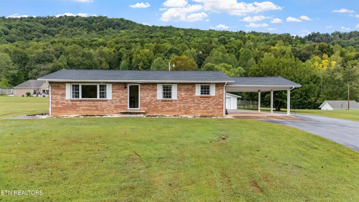 5649 Harriman Hwy, Oliver Springs, TN 37840 - #1