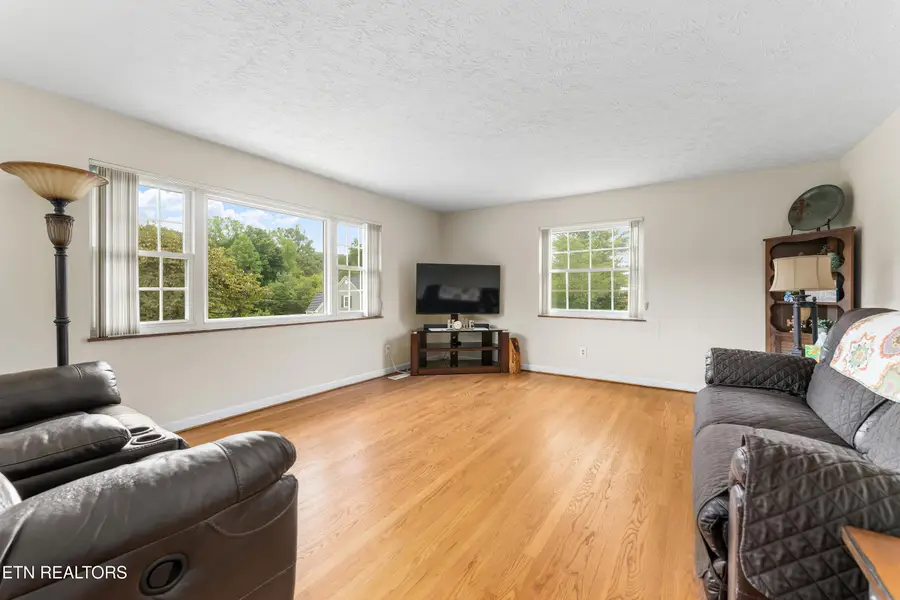 5649 Harriman Hwy, Oliver Springs, TN 37840 - #3