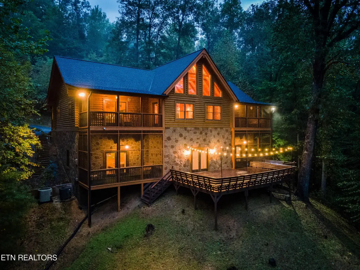 4410 Whetstone Rd, Sevierville, TN 37862 - #1