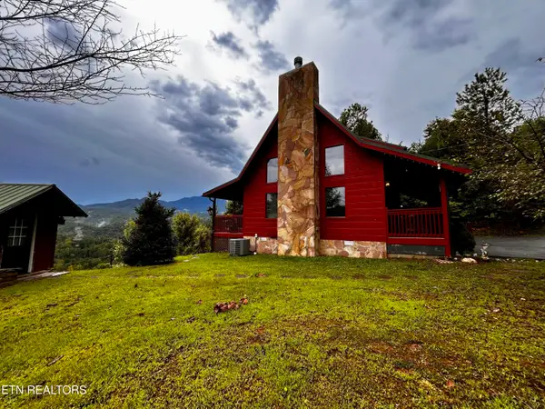 712 Nocks Drive, Gatlinburg, TN 37738