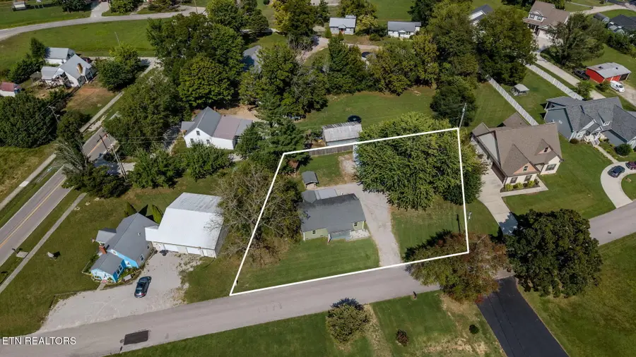 206 Elm St, Cookeville, TN 38506 - #2