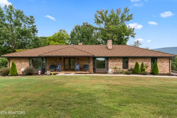240 Mcclary Drive, Benton, TN 37307