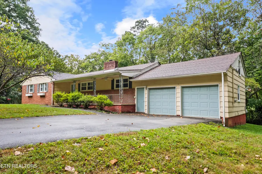 4721 W Sunset Rd, Knoxville, TN 37914 - #3