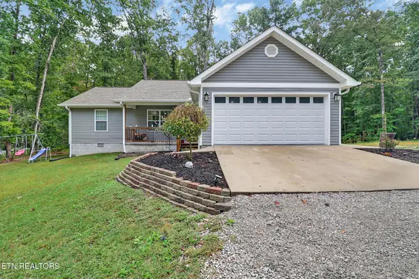 2071 Allardt Tinch Rd, Jamestown, TN 38556