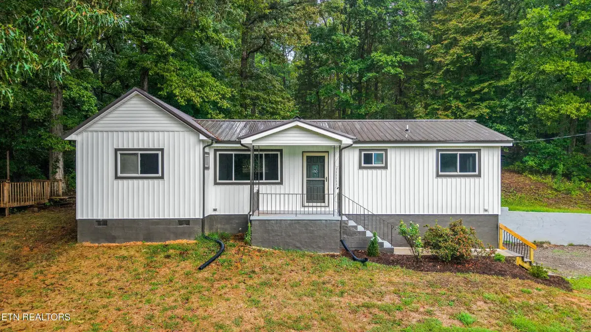6413 Manis Rd, Knoxville, TN 37924 - #1