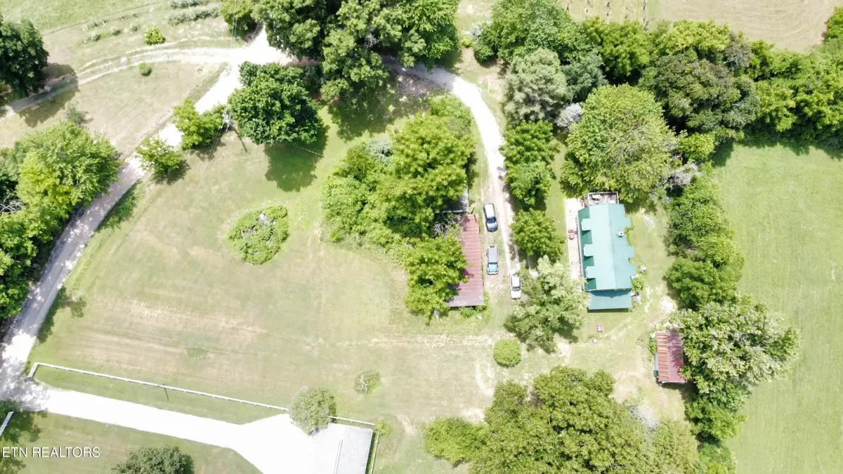 339 Dividing Ridge Rd, Speedwell, TN 37870 - #1