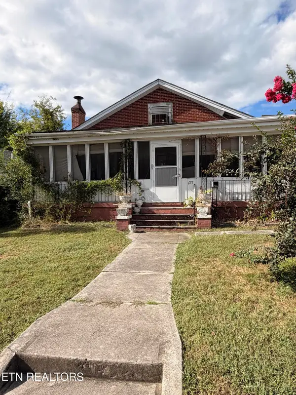 1717 Henrietta Ave, Knoxville, TN 37915
