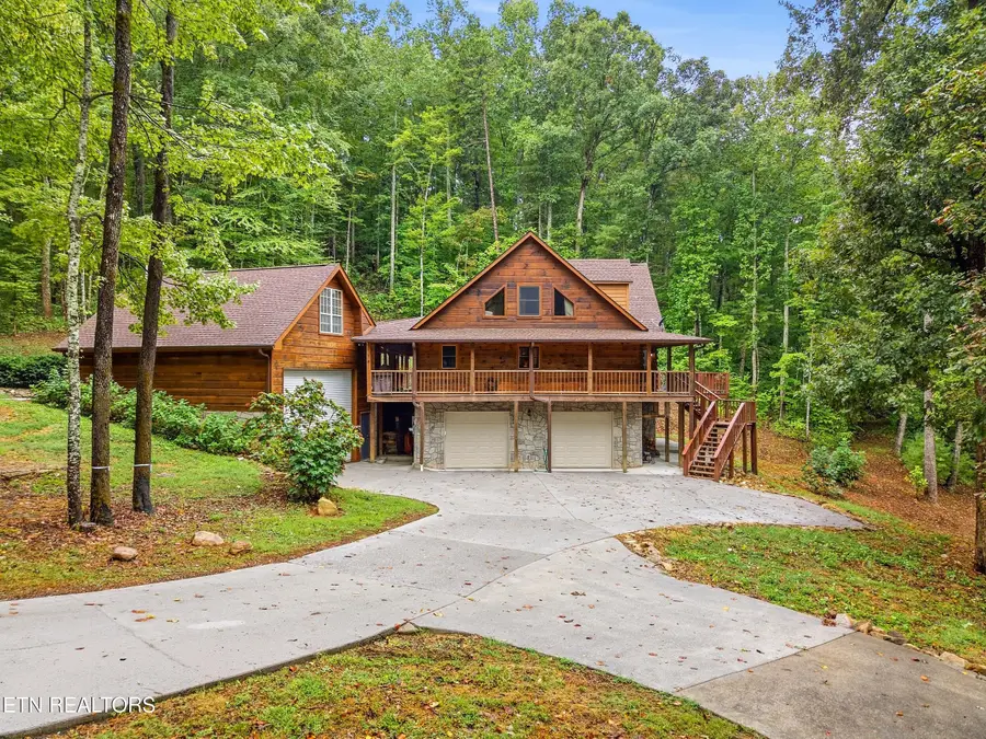 156 Fencerail Gap Rd, Walland, TN 37886 - #2
