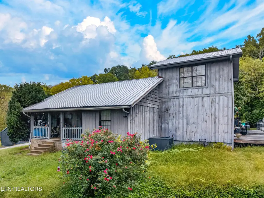 558 Black Walnut St, Newport, TN 37821 - #3