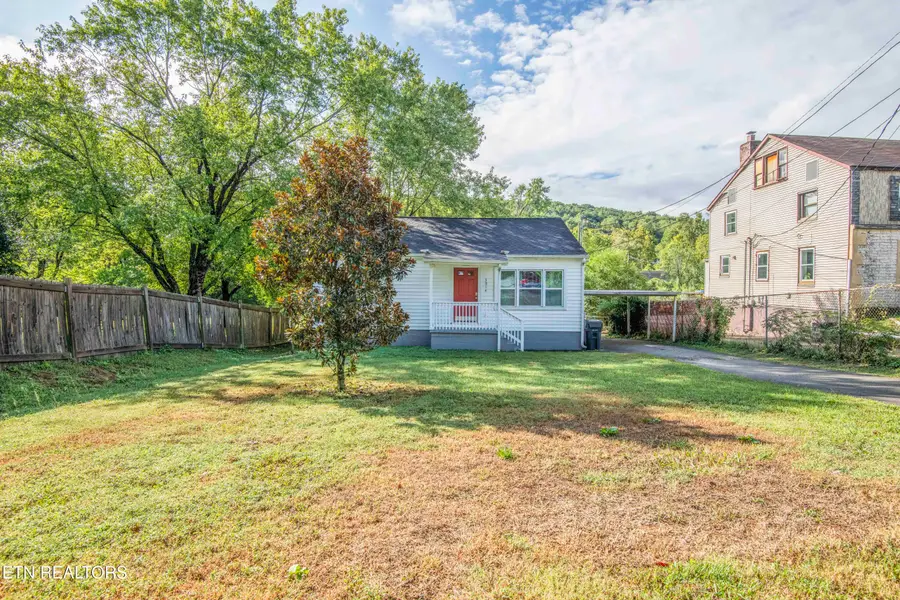 3914 Oakland Drive, Knoxville, TN 37918 - #2