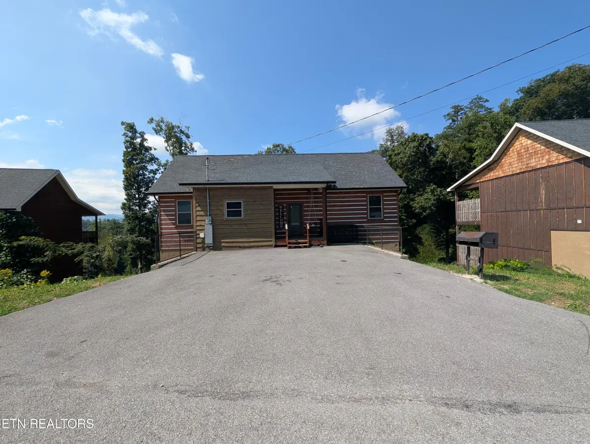 714 Old Ridge Rd, Gatlinburg, TN 37738 - #1