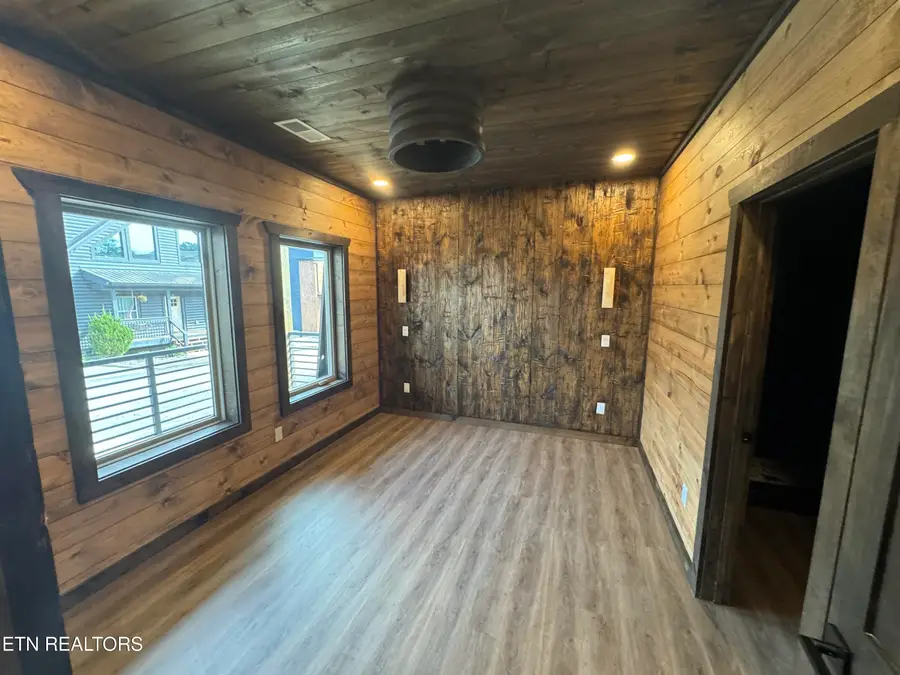 502 Warbonnet Way, Pigeon Forge, TN 37863 - #3