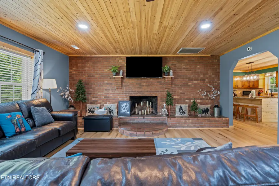 4323 Boogertown Rd, Sevierville, TN 37876 - #3