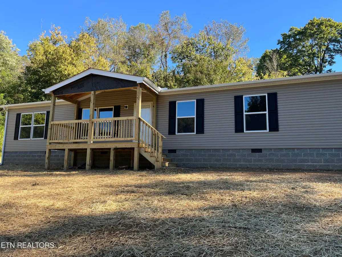 295 Carroll Hollow Rd, Clinton, TN 37716 - #1