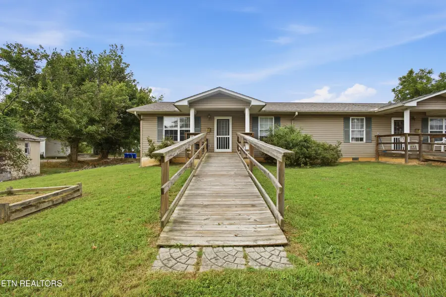 309 Carter Ave, Harriman, TN 37748 - #2