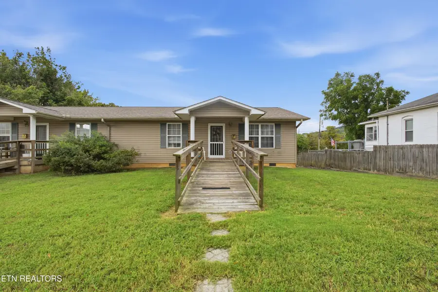 309 Carter Ave, Harriman, TN 37748 - #3