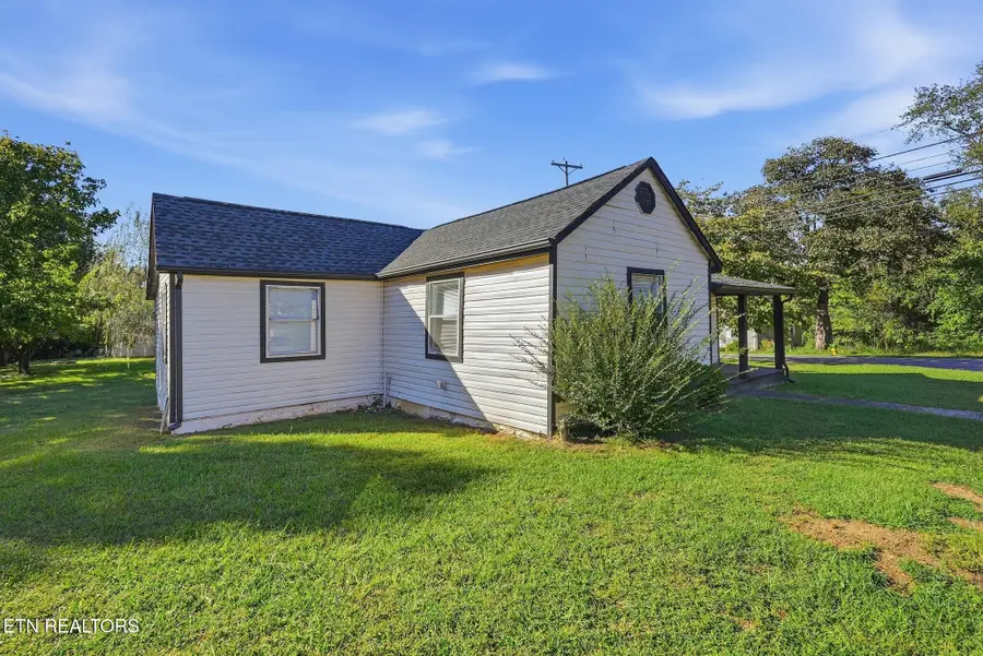 145 Baker St, Sparta, TN 38583 - #2