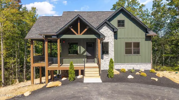 438 Hawken Drive, Walland, TN 37886