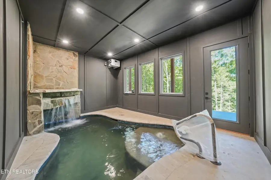 438 Hawken Drive, Walland, TN 37886 - #3