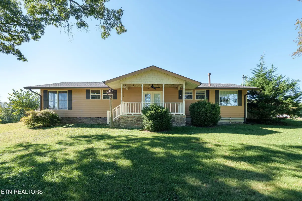8251 Morgan County Hwy, Sunbright, TN 37872 - #1