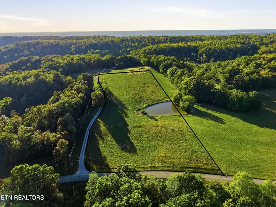 7977 White Oak Flatt Rd, Sparta, TN 38583 - #2