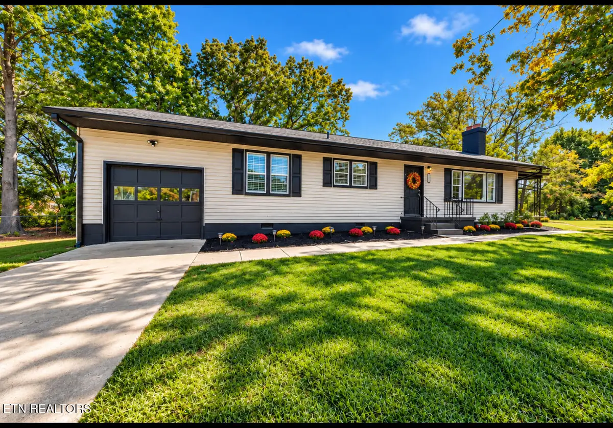 4600 E Lincoln Circle, Knoxville, TN 37918 - #1