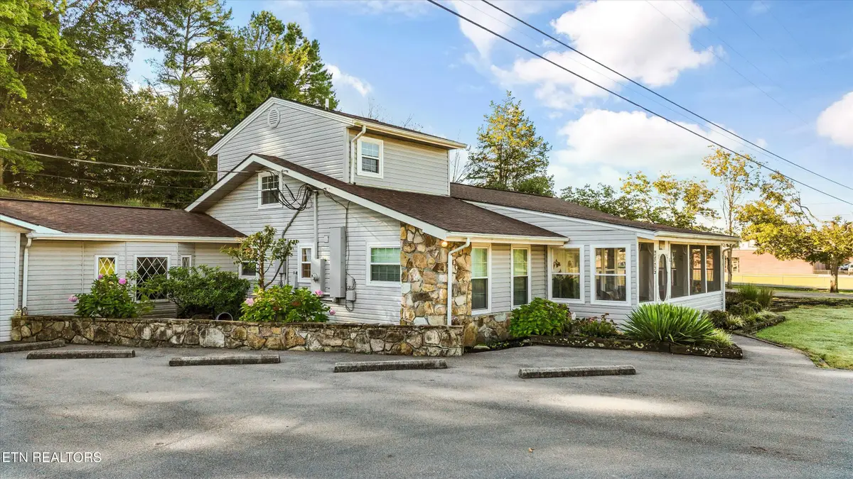 2805 Old Newport Hwy, Sevierville, TN 37876 - #1