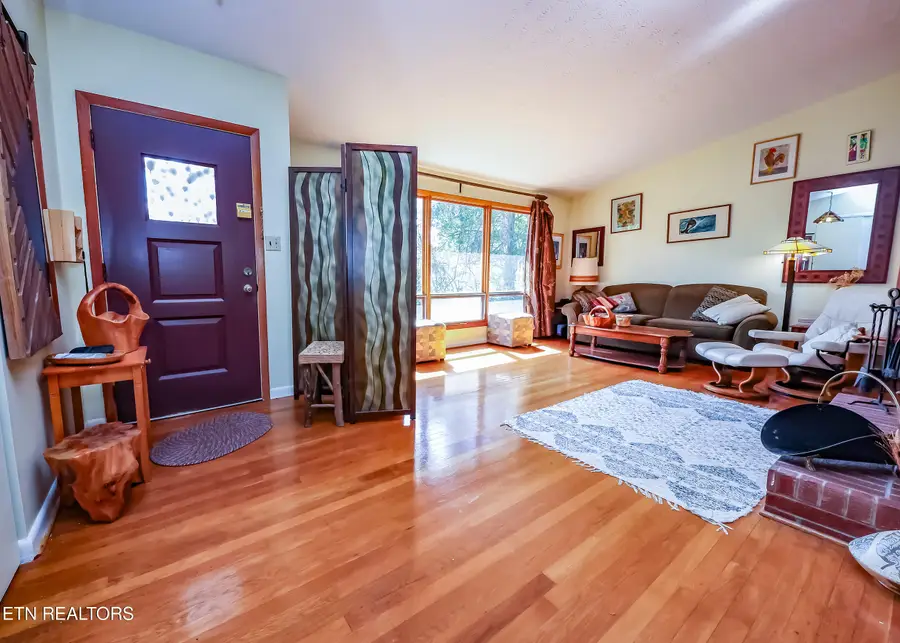 210 Louisiana Ave, Oak Ridge, TN 37830 - #2