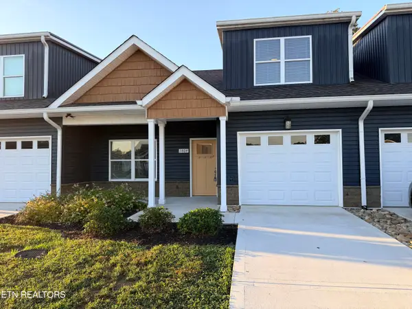 1404 Summer Meadow Drive, Powell, TN 37849
