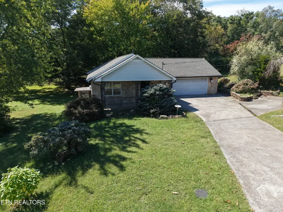 8325 Sharp Rd, Powell, TN 37849 - #3
