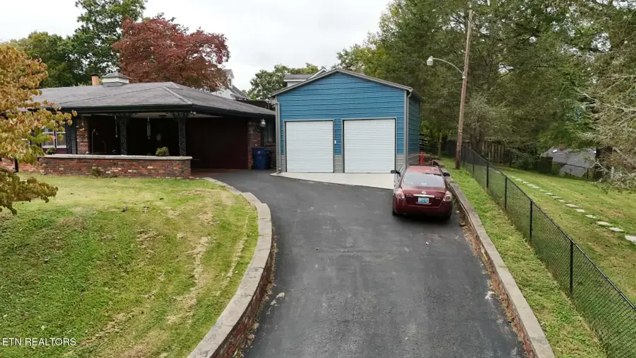 103 Sherwood Rd, Middlesboro, KY 40965 - #3