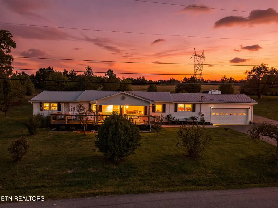 8318 Clapps Chapel Rd, Corryton, TN 37721 - #2