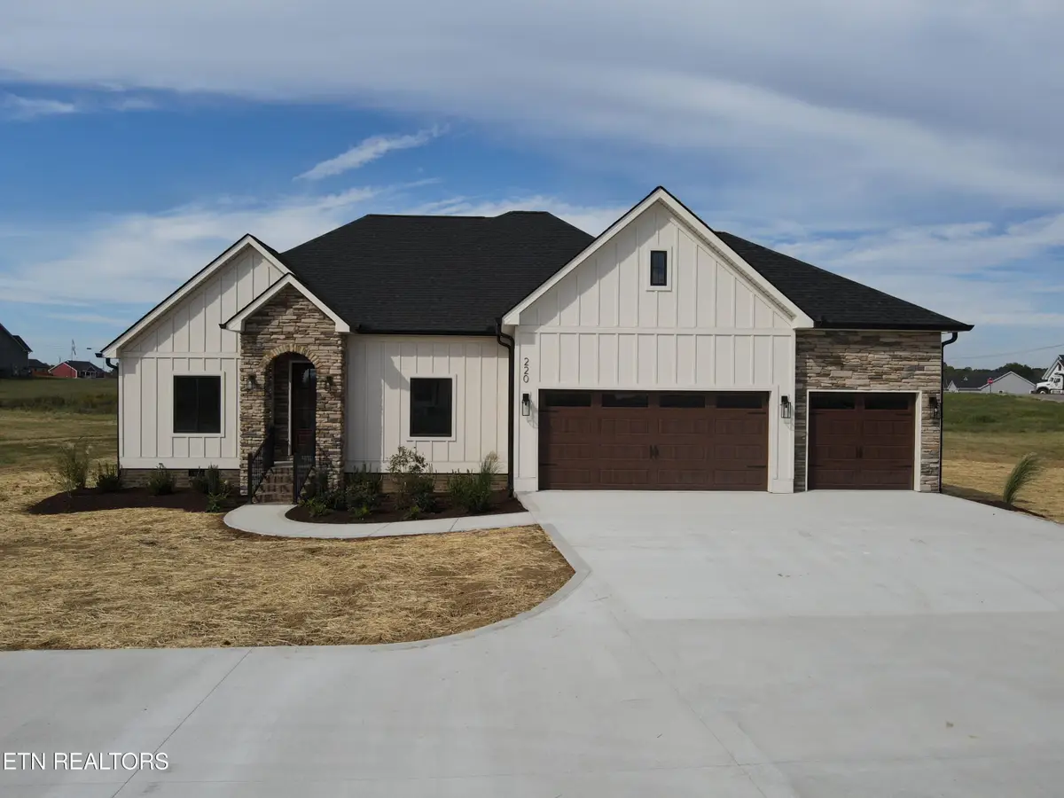 220 Cattlemans Drive, Sparta, TN 38583 - #1